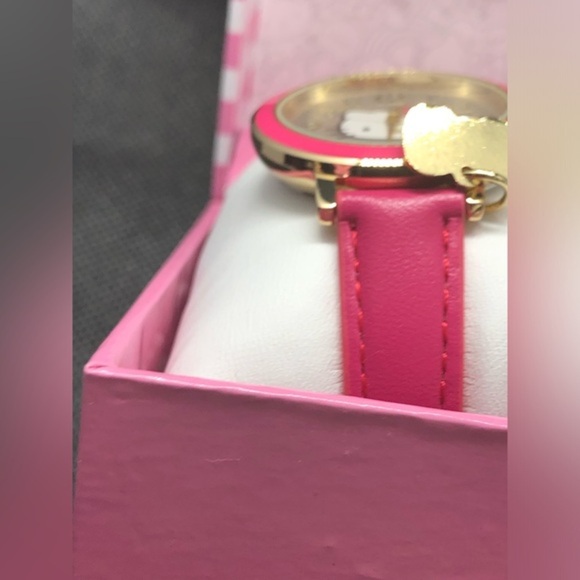 Hello Kitty pink strap gold trim pink charm watch with hello kitty logo face - Picture 13 of 13